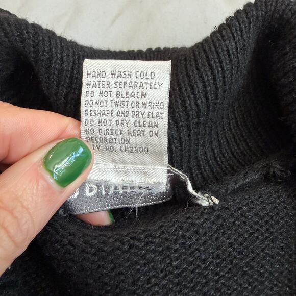 Vintage Arriviste Black, Holiday Embroidered, Cardigan- M - Picture 5 of 9